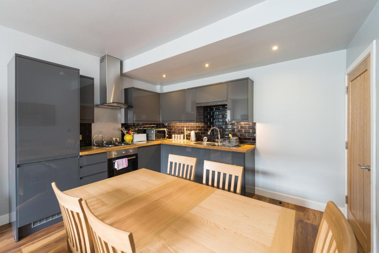 Royal Mile Modern Apartment Edinburgh Exterior photo
